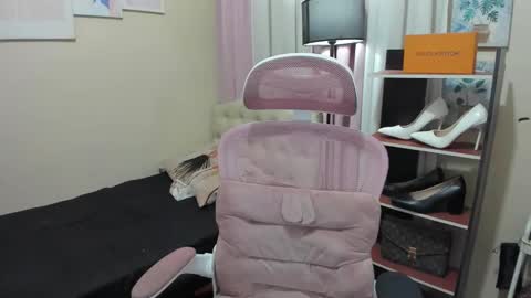 tsuncutmargauxx online show from 10.13.25