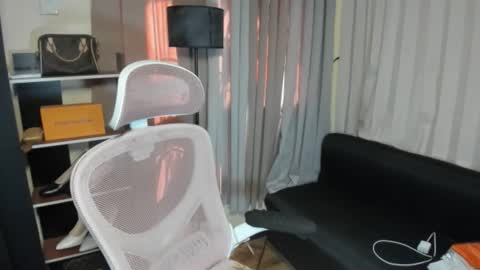 tsuncutmargauxx online show from 12.14.25