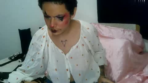 Nique online show from 09.11.25