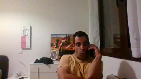 Snapshot of tufollamigoespecial chatting on 10.27.25 tufollamigoespecial online show from 10.27.25