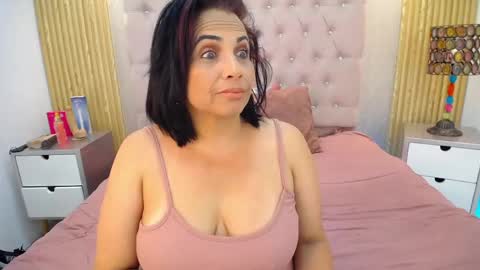 Snapshot of tugochita chatting on 04.30.26 TuGochita online show from 04.30.26