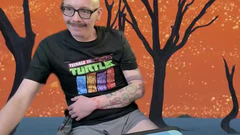 Snapshot of tumbles05 chatting on 11.02.25 tumbling through online show from 11.02.25