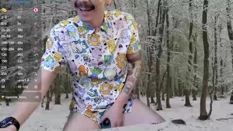 Snapshot of tumbles05 chatting on 11.23.25 tumbling through online show from 11.23.25