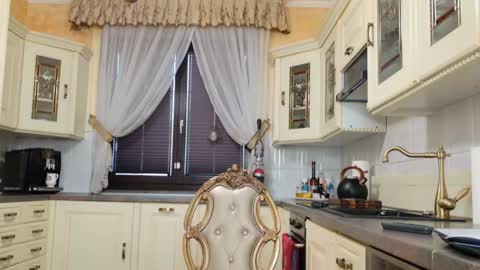 Tunde online show from 03.01.25