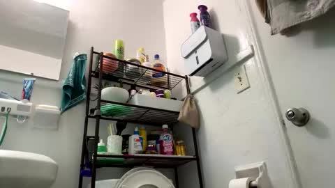 tuvo611077 online show from 12.18.25