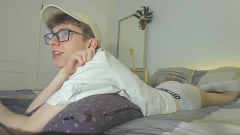 Snapshot of tuz94 chatting on 01.08.25 Dan online show from 01.08.25