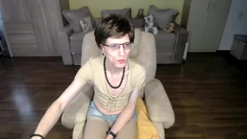 Clementine online show from 04.16.26