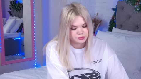 Hallie online show from 12.28.24