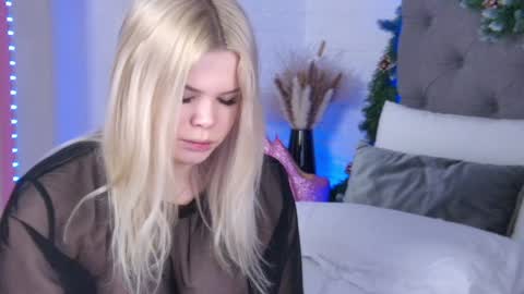 Hallie online show from 01.07.25