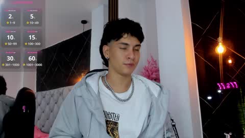 Snapshot of twink_bunny chatting on 12.14.24 samu online show from 12.14.24