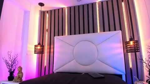 Snapshot of twink_bunny chatting on 10.30.25 samu online show from 10.30.25