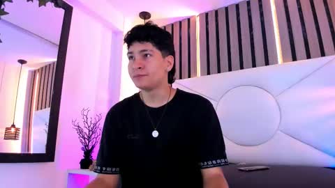 Snapshot of twink_bunny chatting on 11.04.25 samu online show from 11.04.25