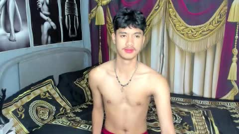 Snapshot of twinkclark chatting on 11.17.25 clark online show from 11.17.25