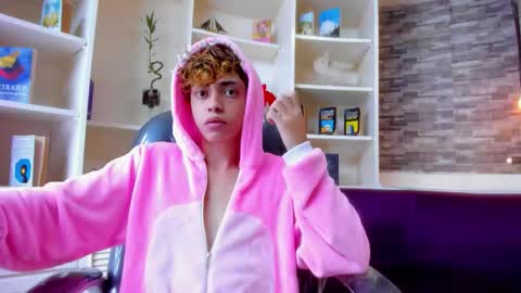 twinkk_guyy online show from 11.23.25