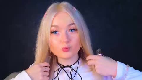 twinklefluff online show from 03.11.25