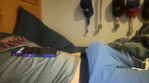 Snapshot of twinkmikexxx12 chatting on 12.31.24 mike online show from 12.31.24