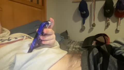 Snapshot of twinkmikexxx12 chatting on 02.05.25 mike online show from 02.05.25