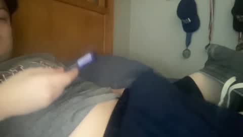 Snapshot of twinkmikexxx12 chatting on 02.21.25 mike online show from 02.21.25