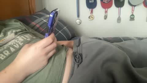 Snapshot of twinkmikexxx12 chatting on 10.08.25 mike online show from 10.08.25