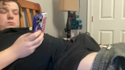 Snapshot of twinkmikexxx12 chatting on 11.26.25 mike online show from 11.26.25