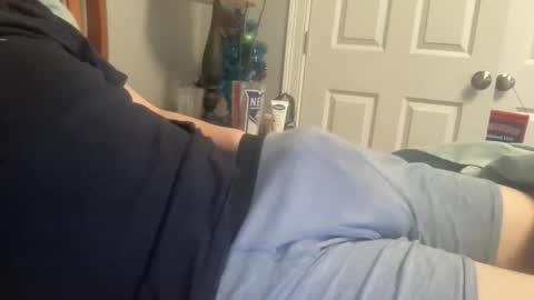 Snapshot of twinkmikexxx12 chatting on 12.18.25 mike online show from 12.18.25