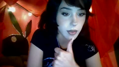 Snapshot of twizzytoxic22 chatting on 06.22.26 twizzytoxic22 online show from 06.22.26