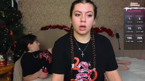 Snapshot of twobabesweet chatting on 12.31.24 Welcome guys We Lili and Vic PVT open online show from 12.31.24