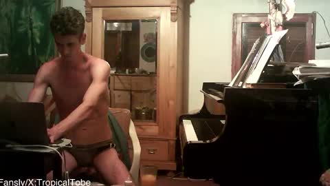 TobeBritta online show from 02.10.26