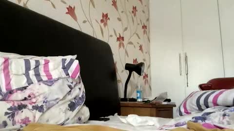 Twoheaven online show from 12.02.25