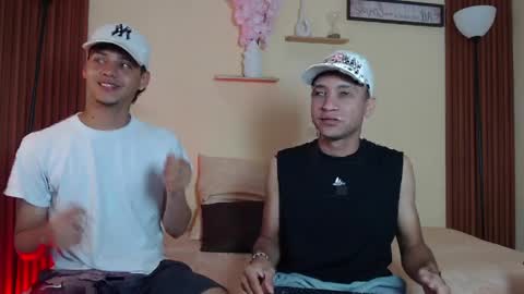 twohottrouble  online show from 04.07.26