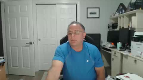 Twopeopleinlove online show from 10.11.25