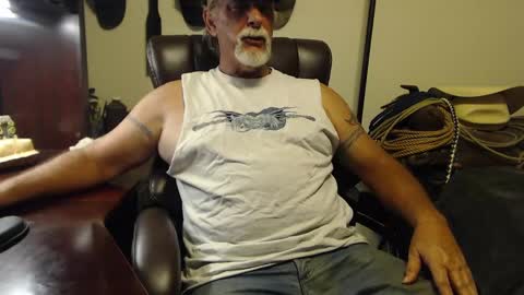 Snapshot of txlobo60 chatting on 09.16.25 txlobo60 online show from 09.16.25