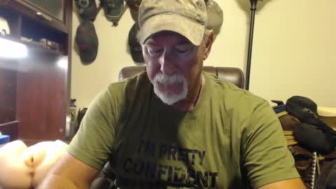 Snapshot of txlobo60 chatting on 10.18.25 txlobo60 online show from 10.18.25