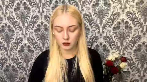 Snapshot of tyishakillingworth chatting on 11.19.25 Grace online show from 11.19.25