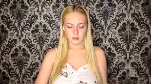 Snapshot of tyishakillingworth chatting on 12.01.25 Grace online show from 12.01.25