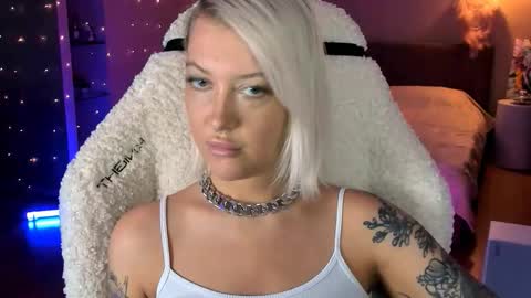 Miley online show from 10.22.25