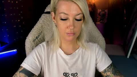 Miley online show from 04.10.26