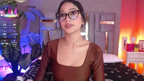 Snapshot of tyla_ks chatting on 11.28.25 tyla_ks online show from 11.28.25