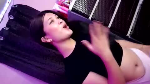 tyladine online show from 10.31.25