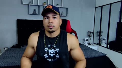 Snapshot of tyler_hank1 chatting on 12.29.24 tyler_hank1 online show from 12.29.24