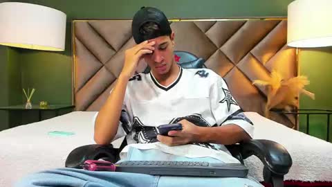 Snapshot of tyler_rodriguez chatting on 10.09.25 Tyler Rodriguez online show from 10.09.25