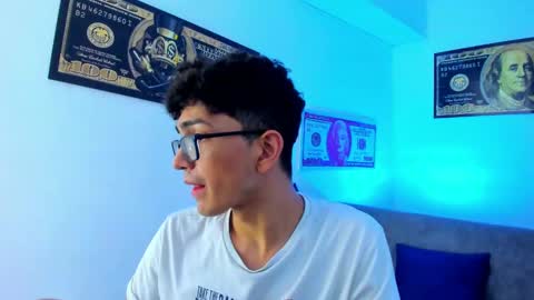   online show from 01.10.25