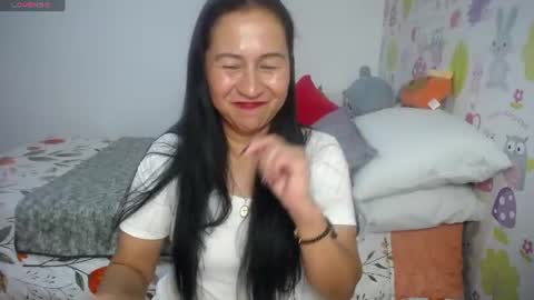 Snapshot of tyna_b chatting on 07.11.26 Tyna online show from 07.11.26