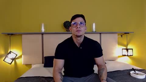 tyronyx online show from 10.12.25