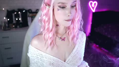 Izzy    online show from 01.27.25