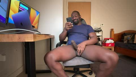UKchocolate- FREE OFlinks in bio - online show from 04.25.26