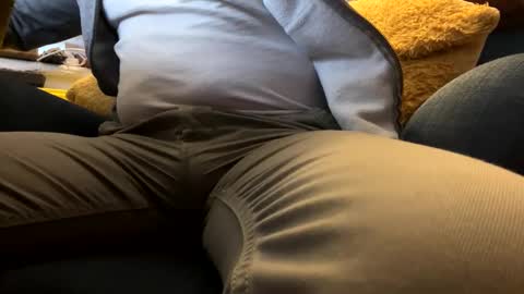 Snapshot of ukclive chatting on 02.04.25 ukclive online show from 02.04.25