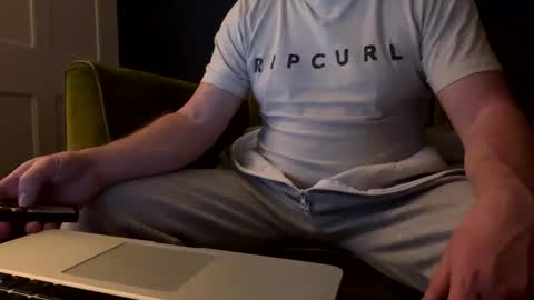 Snapshot of ukclive chatting on 02.09.25 ukclive online show from 02.09.25