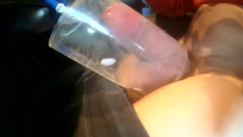 Snapshot of ukpumper chatting on 10.23.25 ukpumper online show from 10.23.25