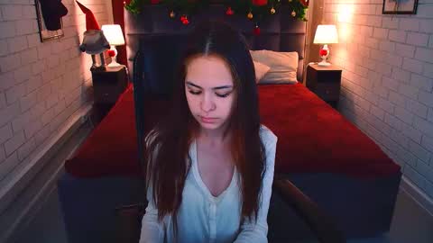 Snapshot of ulianeer chatting on 01.11.26 Ulia online show from 01.11.26